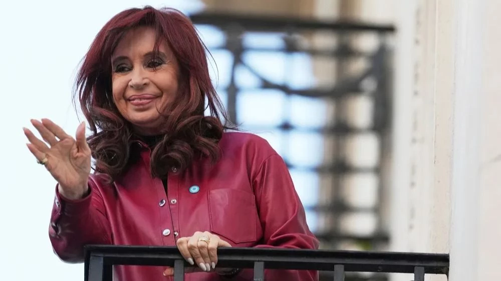 Cristina evoluciona "sin complicaciones post operatorias" después de su intervención por apendicitis