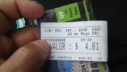 Todo por un centavo: “cargaron mal” el aumento y cobraron $4.81 el boleto