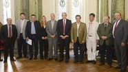 Domínguez analizó con intendentes vecinalistas el futuro de la Provincia